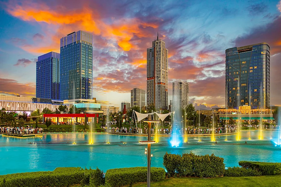 Uzbekistan, Tashkent, Wonderful city park in the capital at sunset